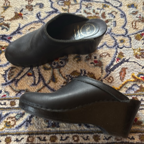 No. 6 Black leather clogs - Picture 11 of 11